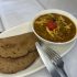 Veganer Bohneneintopf mit Brot