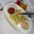 Yamspommes mit frischer Chilisauce und Cocktailsauce 